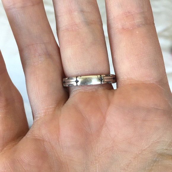 Antique style Ruby and silver ring - Picture 3 of 6